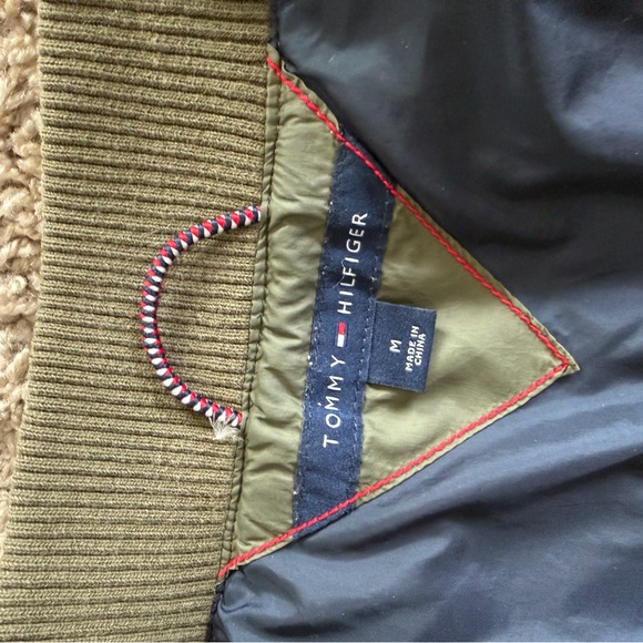 Tommy Hilfiger Olive Green Puffer Jacket - Picture 7 of 9